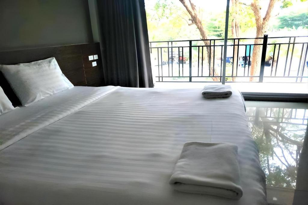 Eurotel Hotel Kanchanaburi Extérieur photo